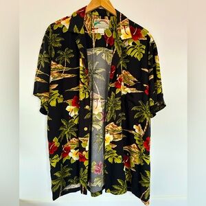 Paradise Found Vintage Men’s Hawaiian Shirt.